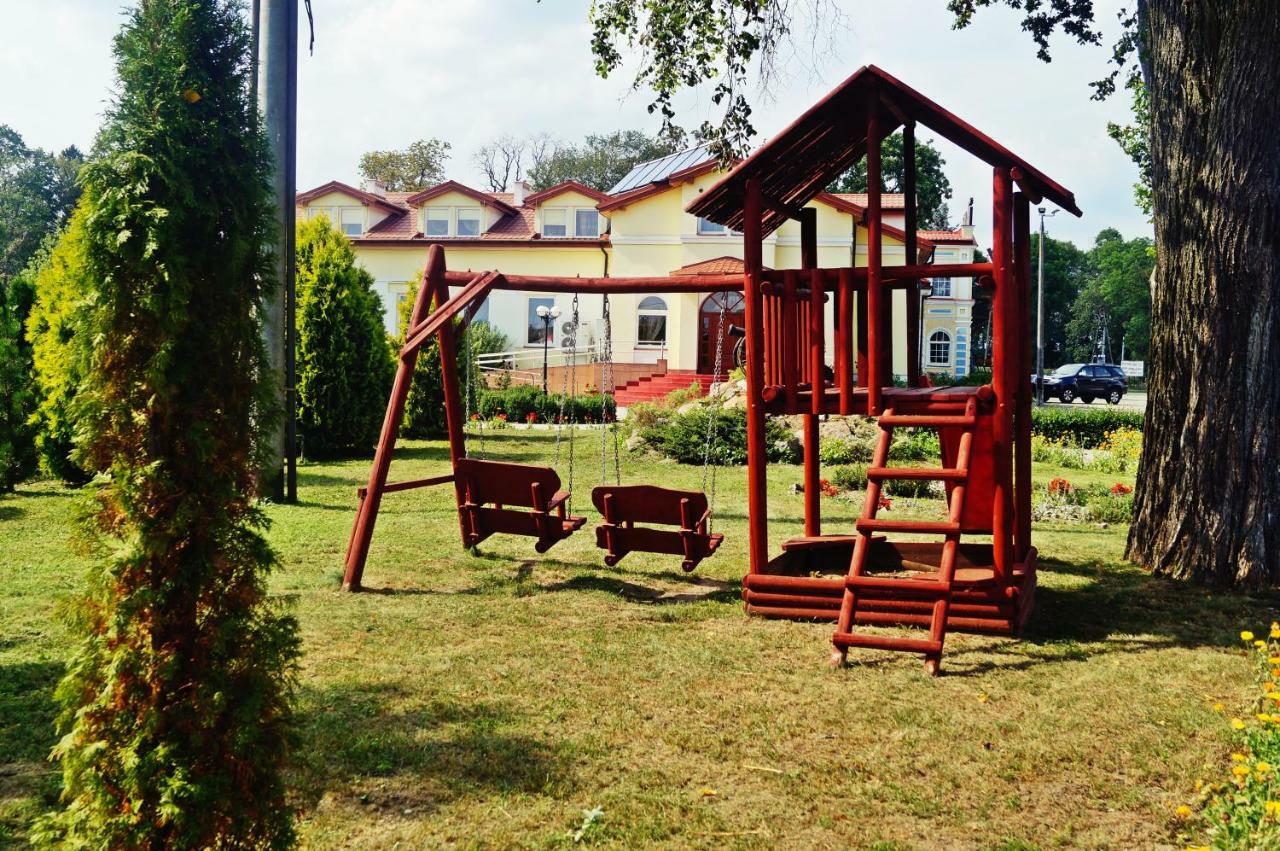 Dwor Dluzniewo Bed and Breakfast Exterior foto